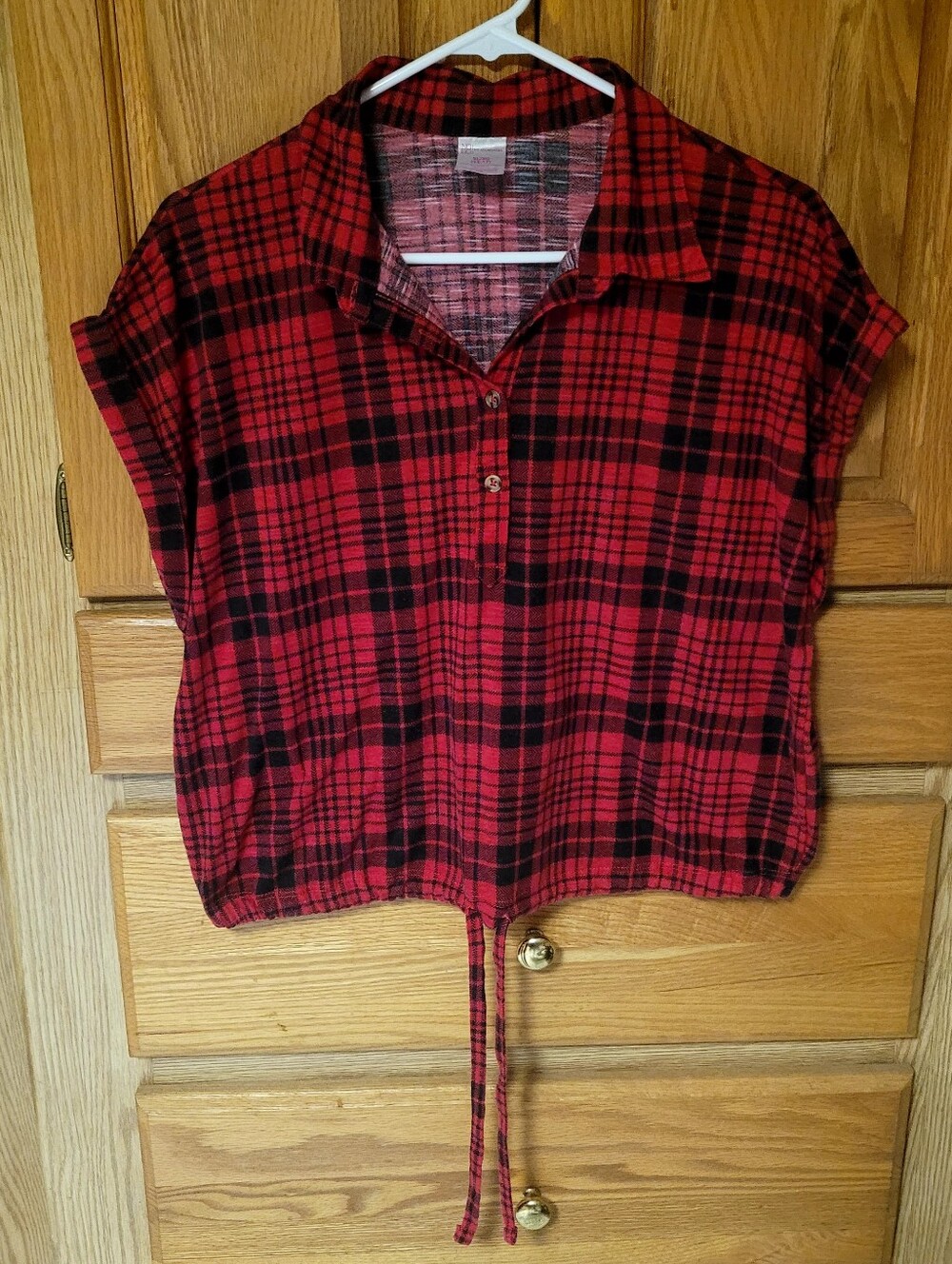 No Boundaries Red And Black Plaid Top With Drawstring Waist, Size XL